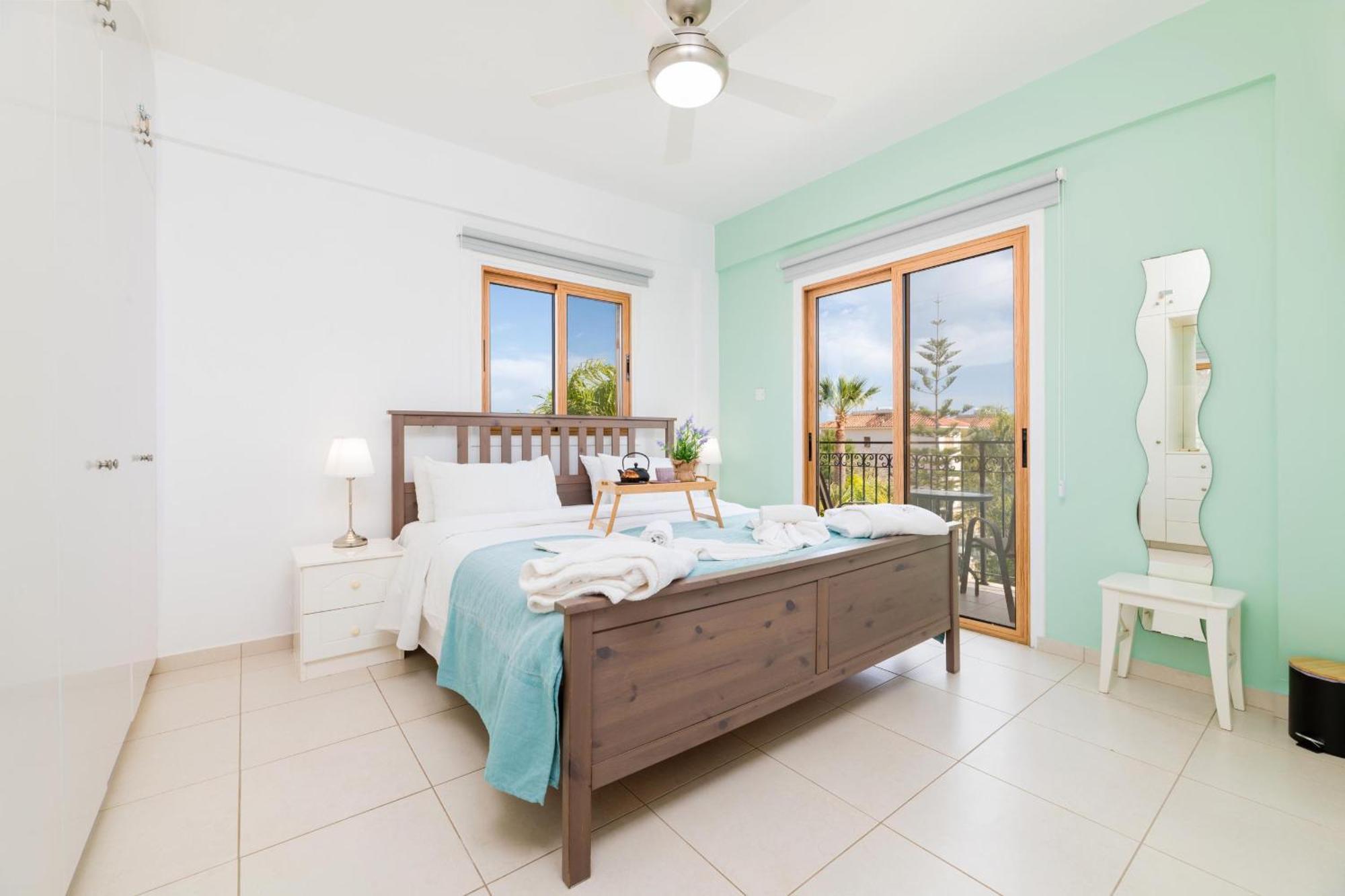 Tranquility Villa Айя Напа Екстериор снимка
